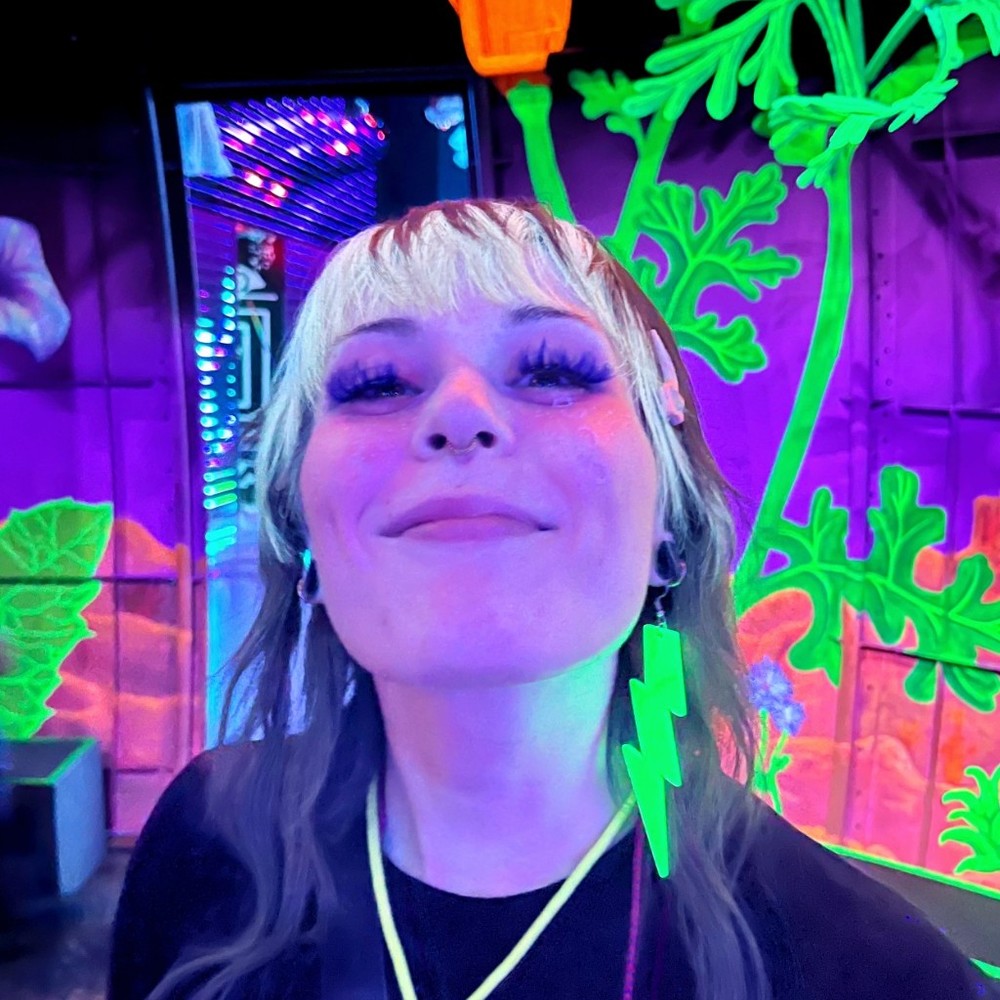 Meet your Posher, Posh